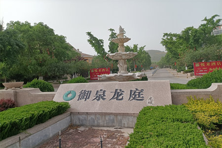荷花湾小区，简装，带储藏室，双证，可按揭，2室2厅1卫8